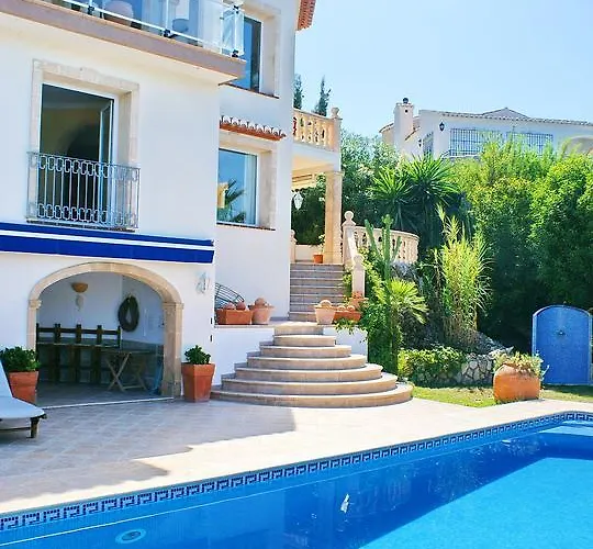 Willa Planta Baja De Un Chalet Con Entrada Independiente Casa Compartida Jávea