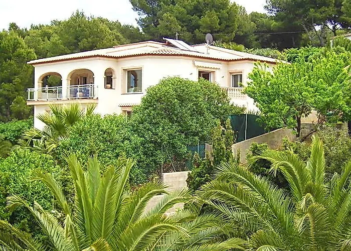 Planta Baja De Un Chalet Con Entrada Independiente Casa Compartida Jávea
