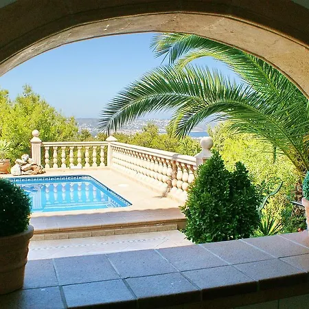 Ground Floor Villa With Private Entrance And Shared Pool Jávea