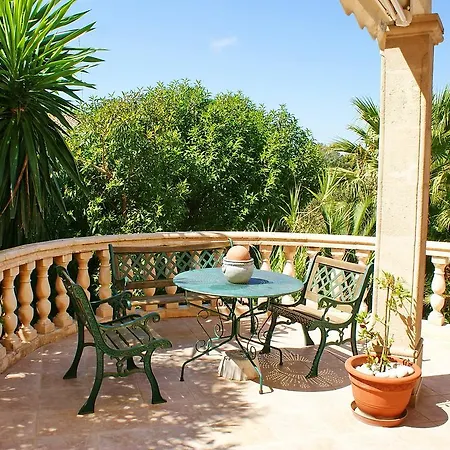 Planta Baja De Un Chalet Con Entrada Independiente Casa Compartida * Jávea